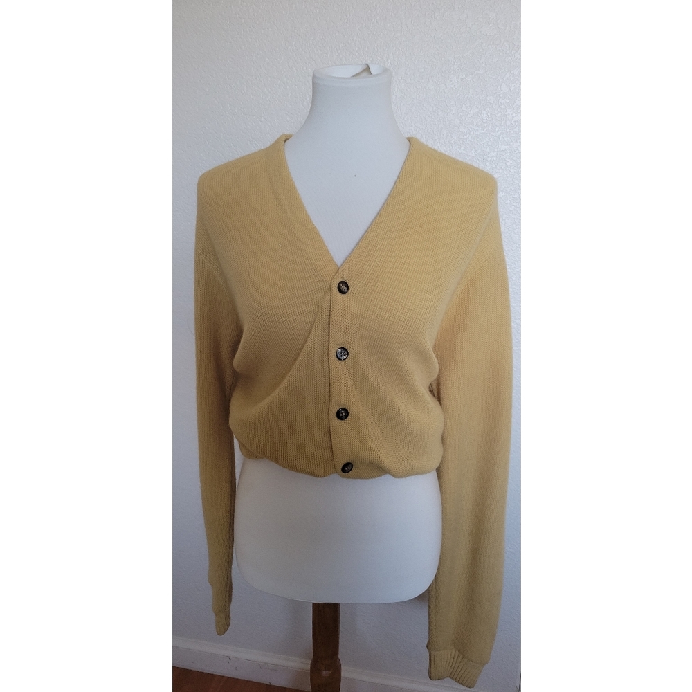 VNT little yellow grandpa sweater. Baby yellow. Suze small